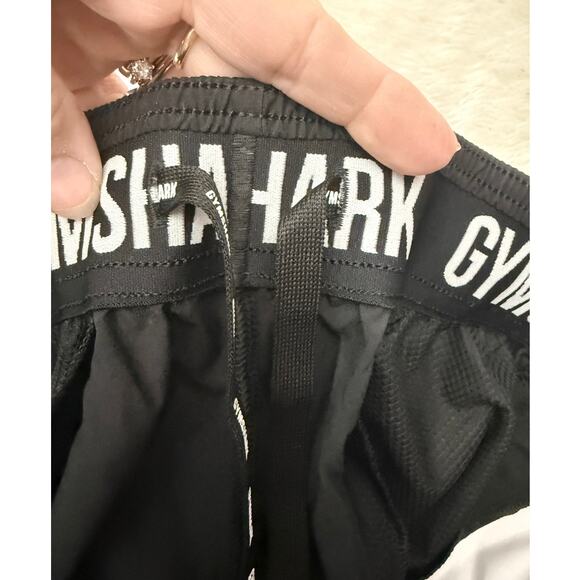 Gymshark Sport Panel 7" Shorts Black white stripe Mens M NIB zip pockets - Picture 2 of 7